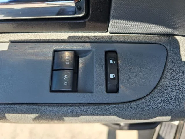 Used 2014 White Ford XL image 21