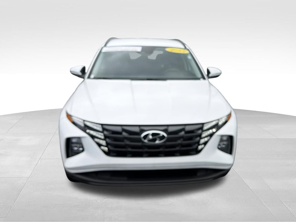 Used 2023 White Hyundai SEL image 3