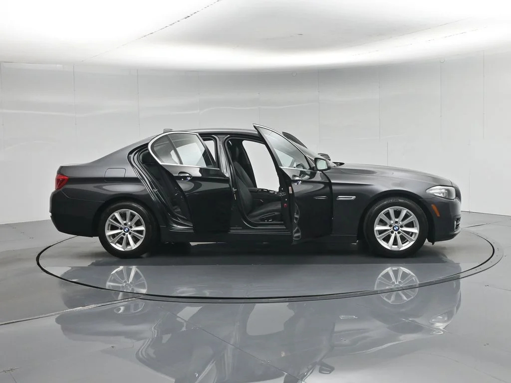 Used 2016 Gray BMW 528i image 4