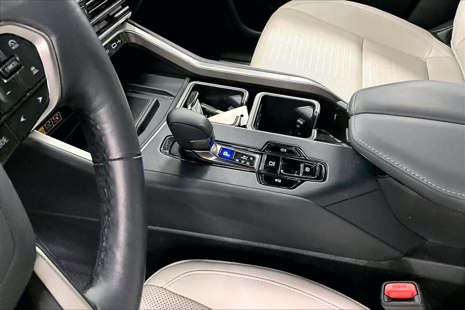 Certified Used 2025 Caviar Lexus Premium image 16