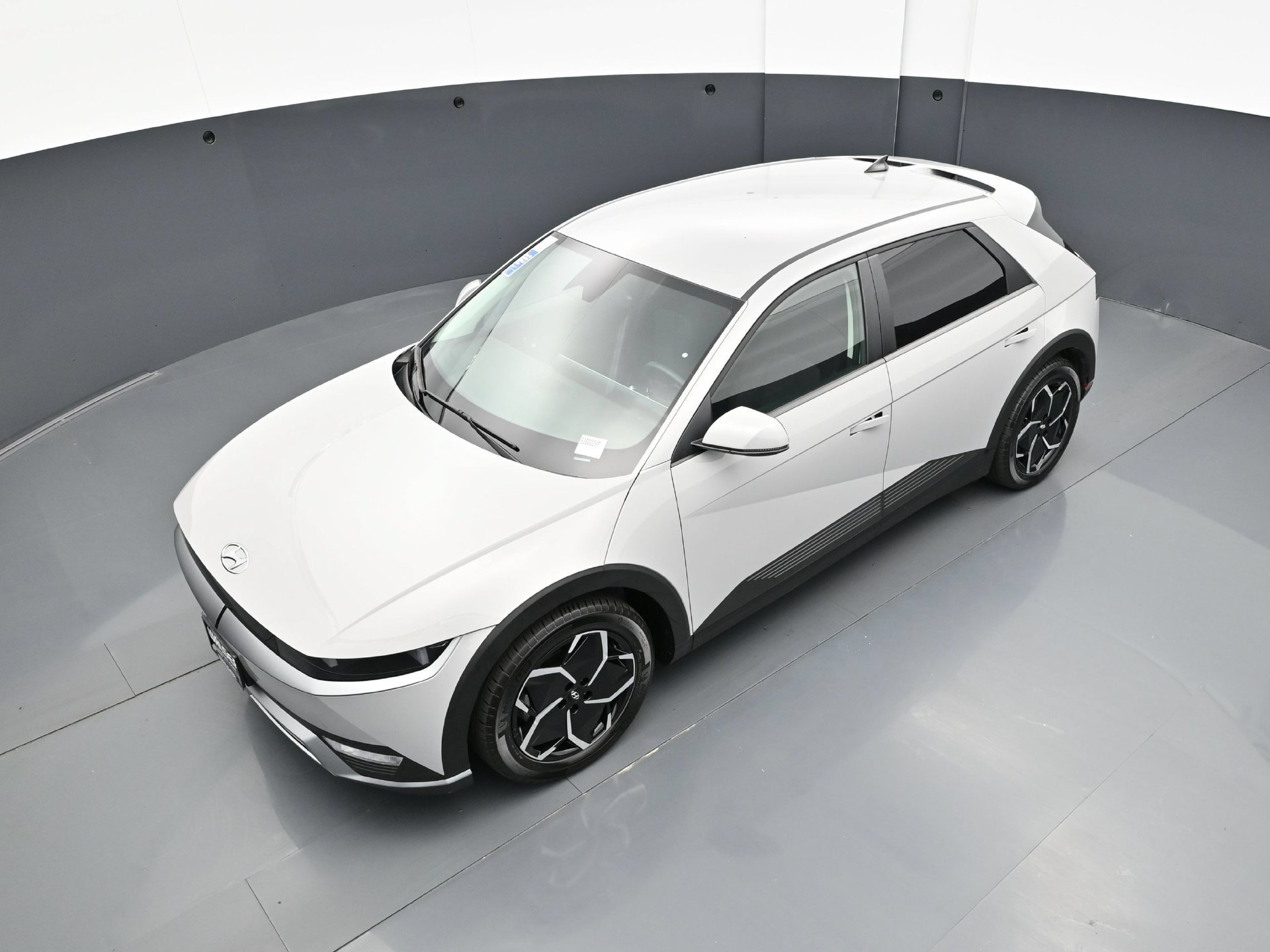 Used 2024 Cyber Gray Hyundai SEL AWD image 44