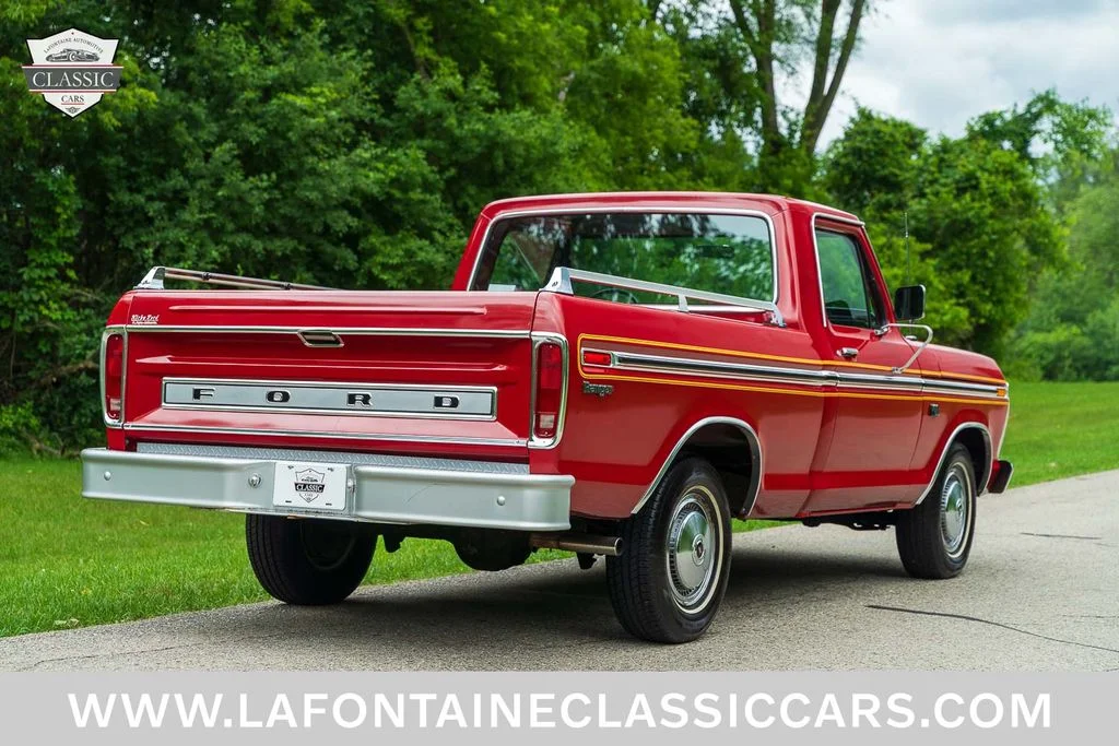 Used 1975 Red Ford  image 24