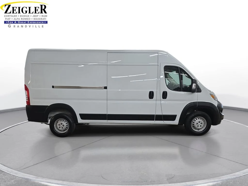 Used 2025 White Ram High Roof image 4