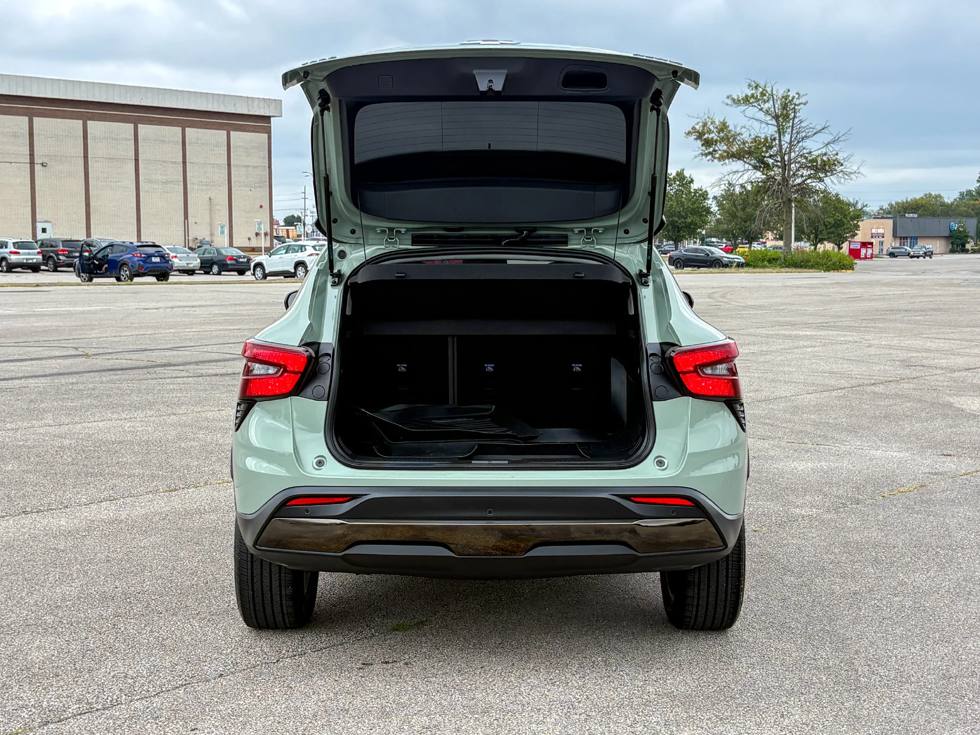 Used 2024 Green Chevrolet ACTIV image 33