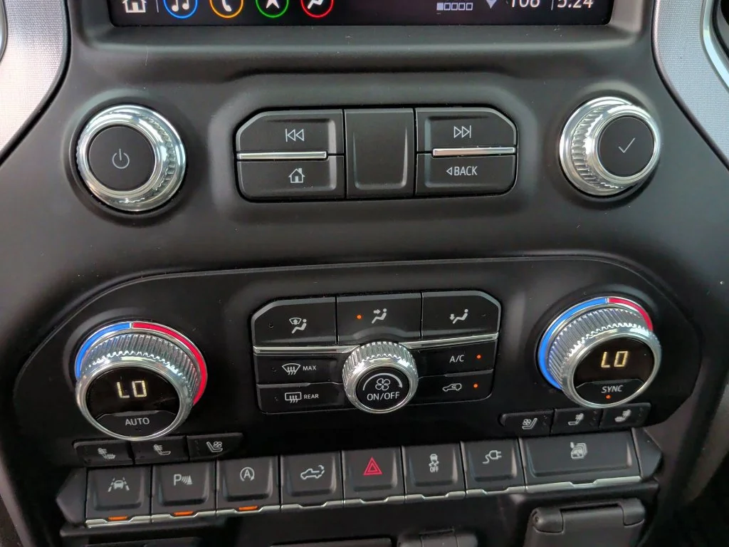 Used 2019 White GMC SLT image 29
