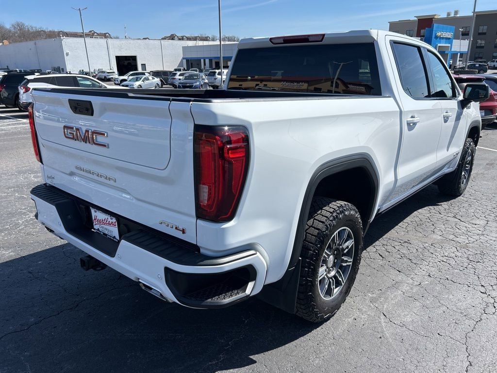Used 2025 Summit White GMC AT4 image 9