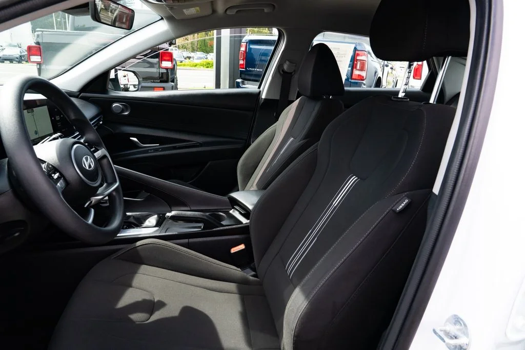 Used 2024 White Hyundai SEL image 18