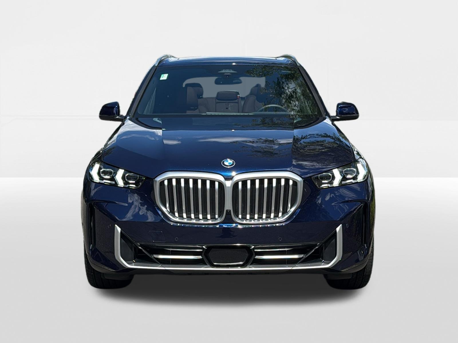 Used 2026 Tanzanite Blue II Metallic BMW xDrive40i image 2