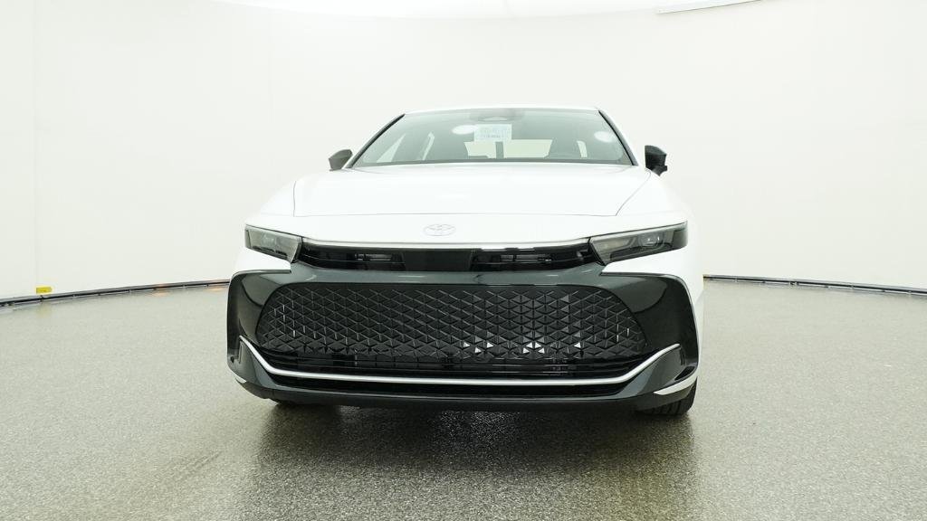 New 2026 Oxygen White Toyota XLE image 5