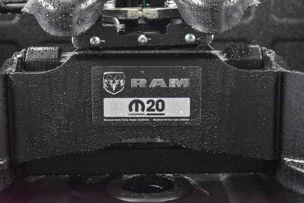 New 2026 Diamond Black Crystal Pearl-Coat Exterior Paint RAM Limited image 28