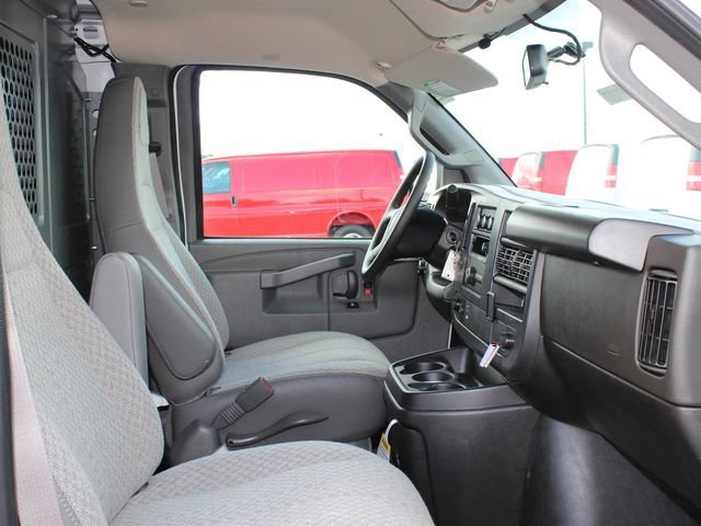 2026 Chevrolet Express Cargo Work Van - Photo 21
