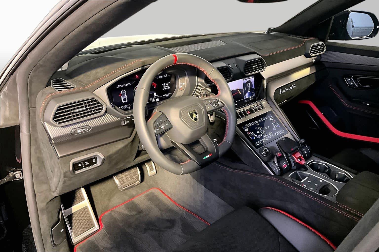 Used 2024 Nero Helene Metallic Lamborghini Performante image 17