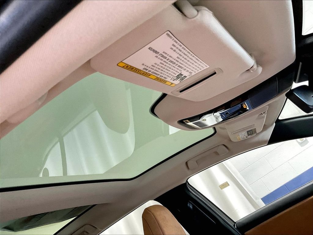 Used 2023 White Lexus 450e Luxury image 22
