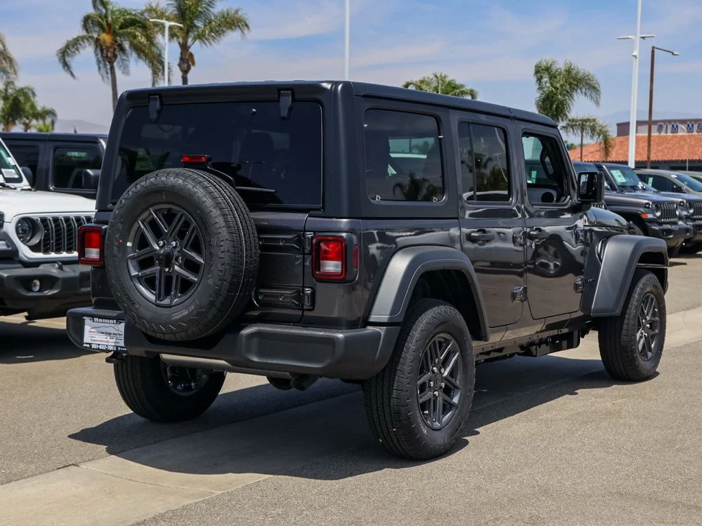New 2026 Granite Crystal Metallic Clear-Coat Exterior Paint Jeep Sport image 4