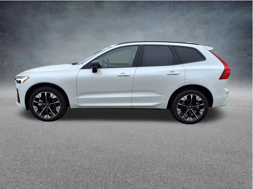 New 2026 Crystal White Volvo Ultra image 5