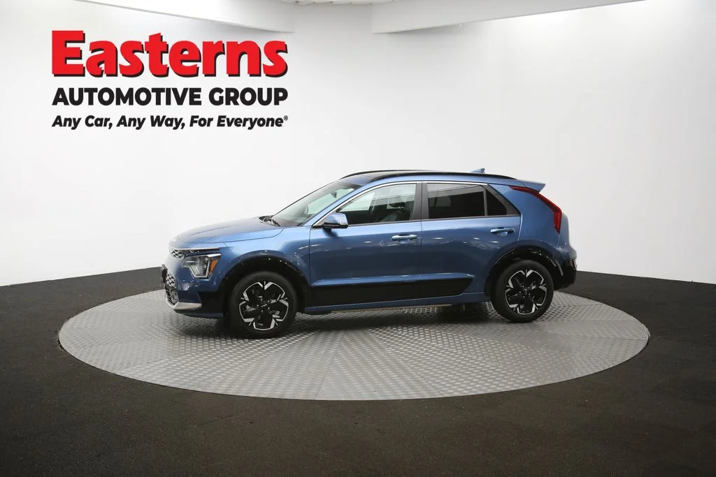 Used 2023 Blue Kia Wave image 58