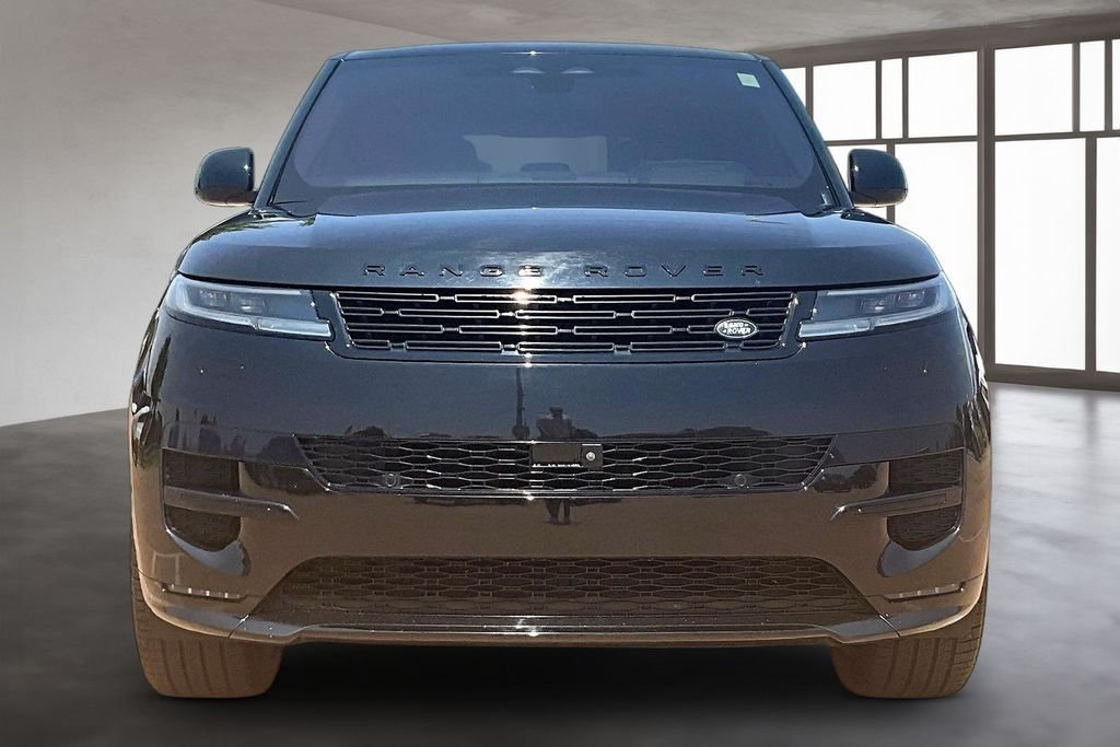 Used 2023 Santorini Black Metallic Land Rover SE Dynamic image 3