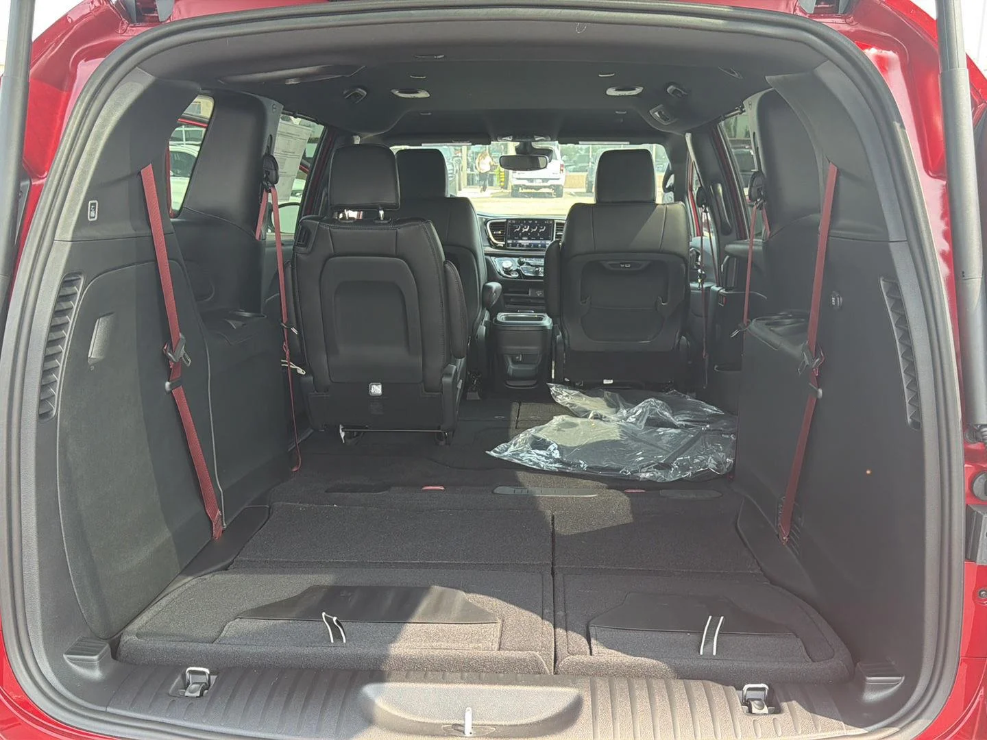 New 2027 Red Hot Pearl-Coat Exterior Paint Chrysler Select image 19