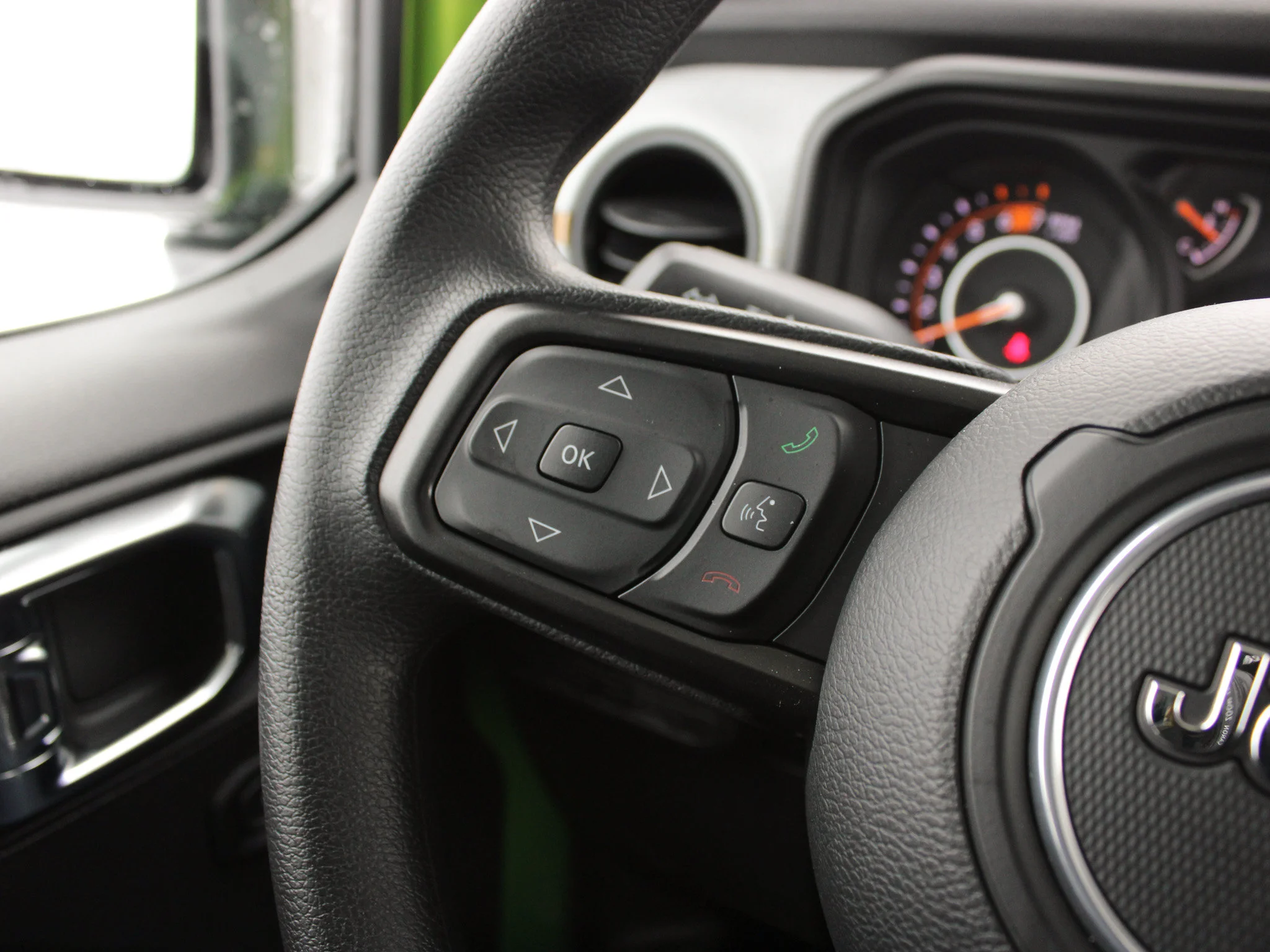 Certified Used 2026 mojito Jeep Sport * No Accidents | Backup Camera | Trailer Tow | Apple CarPlay | Trail Ready image 20