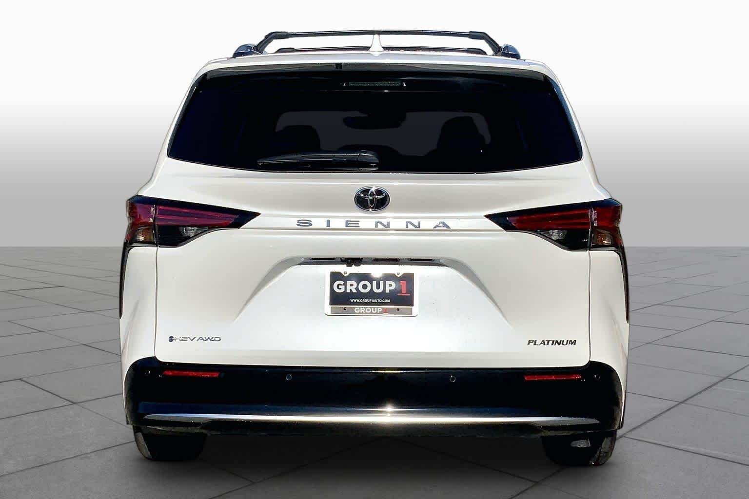 New 2026 Wind Chill Pearl Toyota Platinum image 4