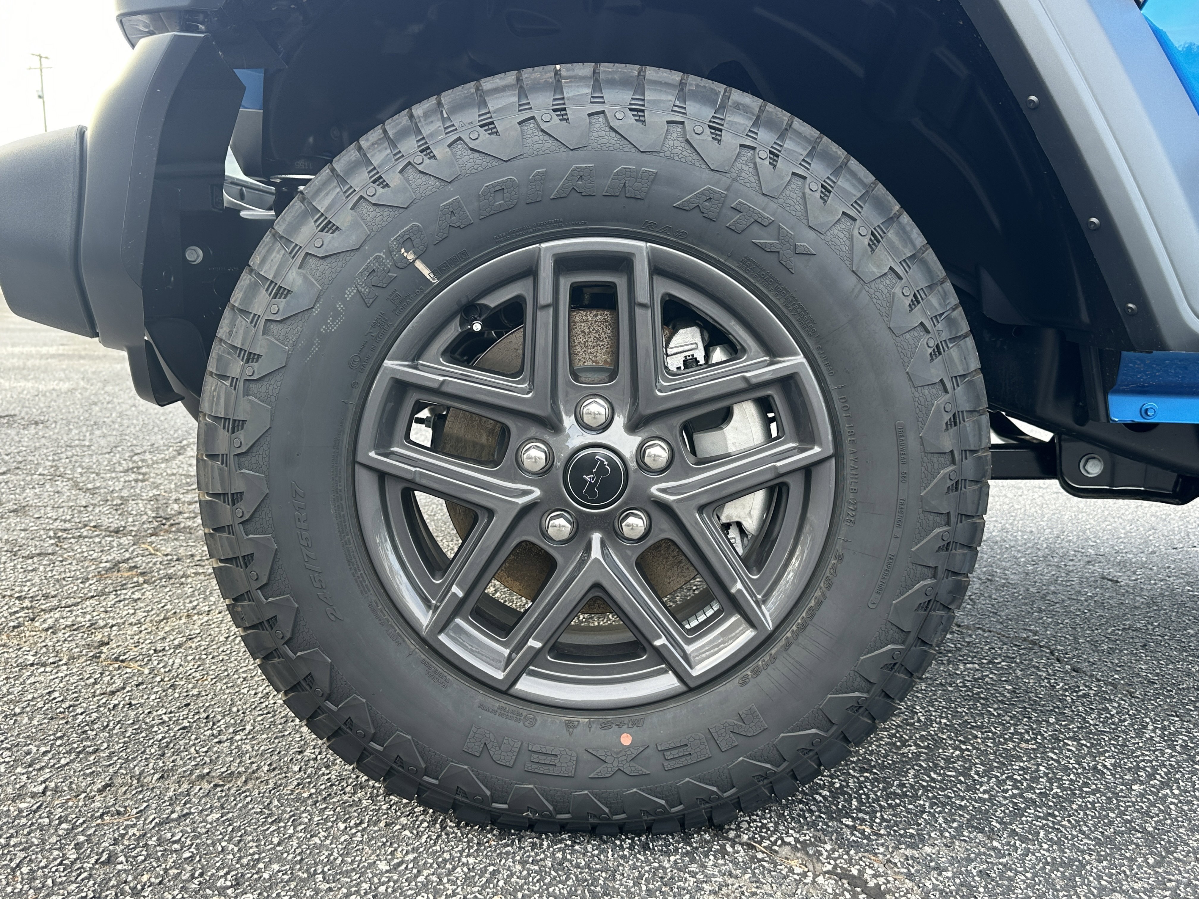 New 2026 Hydro Blue Pearl-Coat Exterior Paint Jeep Sport S image 12
