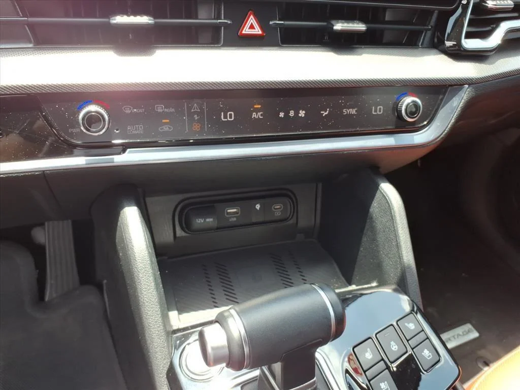 Used 2025 Wolf Gray Kia SX-Prestige image 21