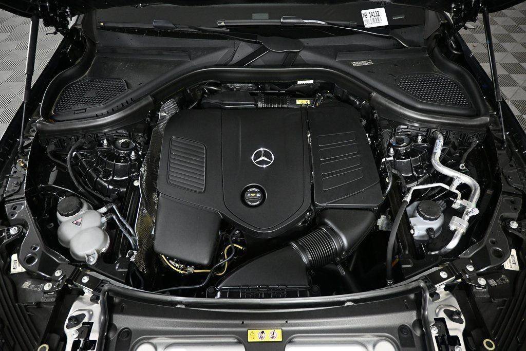 New 2025 Graphite Grey Metallic Mercedes-Benz GLC 300 image 61