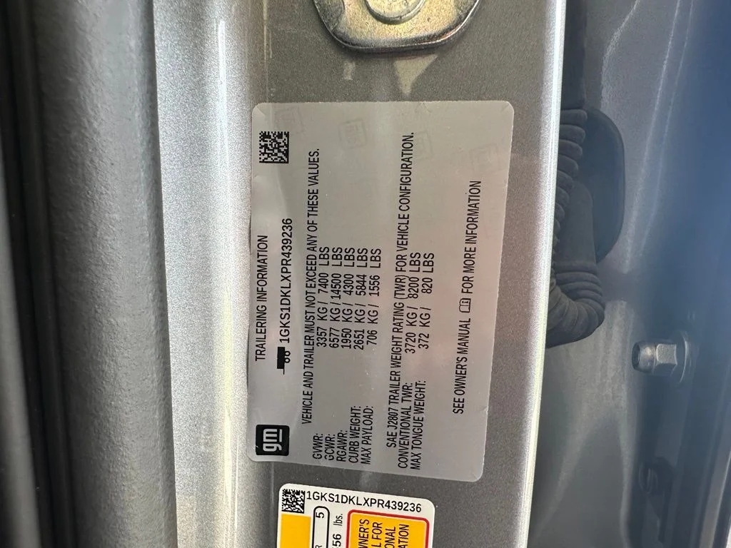 Used 2023 Silver GMC Denali image 46