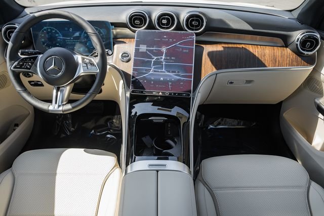 New 2026 Polar White Mercedes-Benz GLC 300 image 20