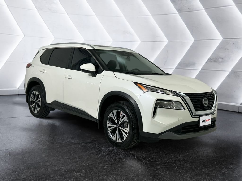 Used 2022 White Nissan SV image 1