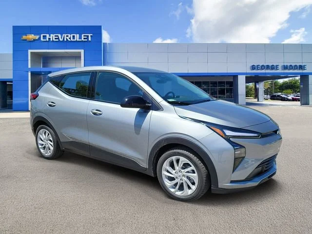 2027 Chevrolet Bolt EV LT Auto's photo
