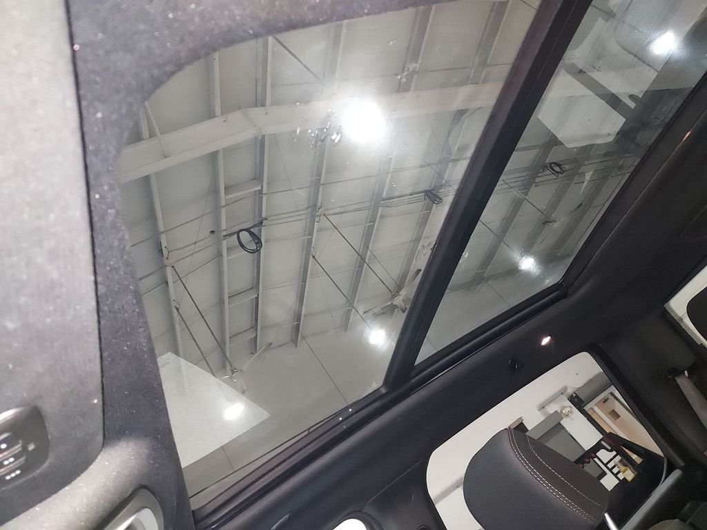New 2026 Bright White Clear-Coat Exterior Paint RAM Big Horn/Lone Star image 28
