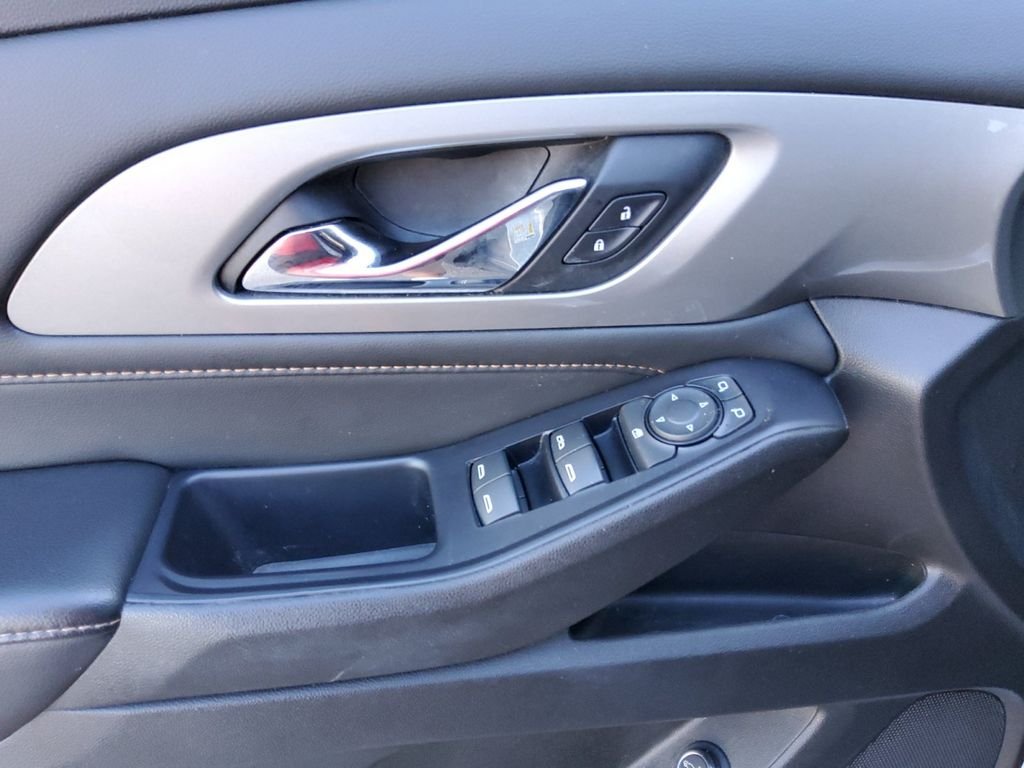 Used 2021 Silver Chevrolet LT image 12