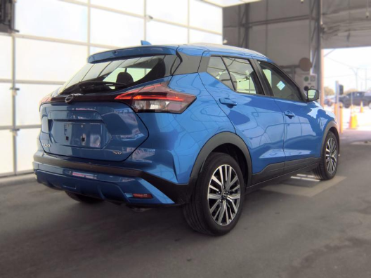 Used 2023 Blue Nissan SV image 4