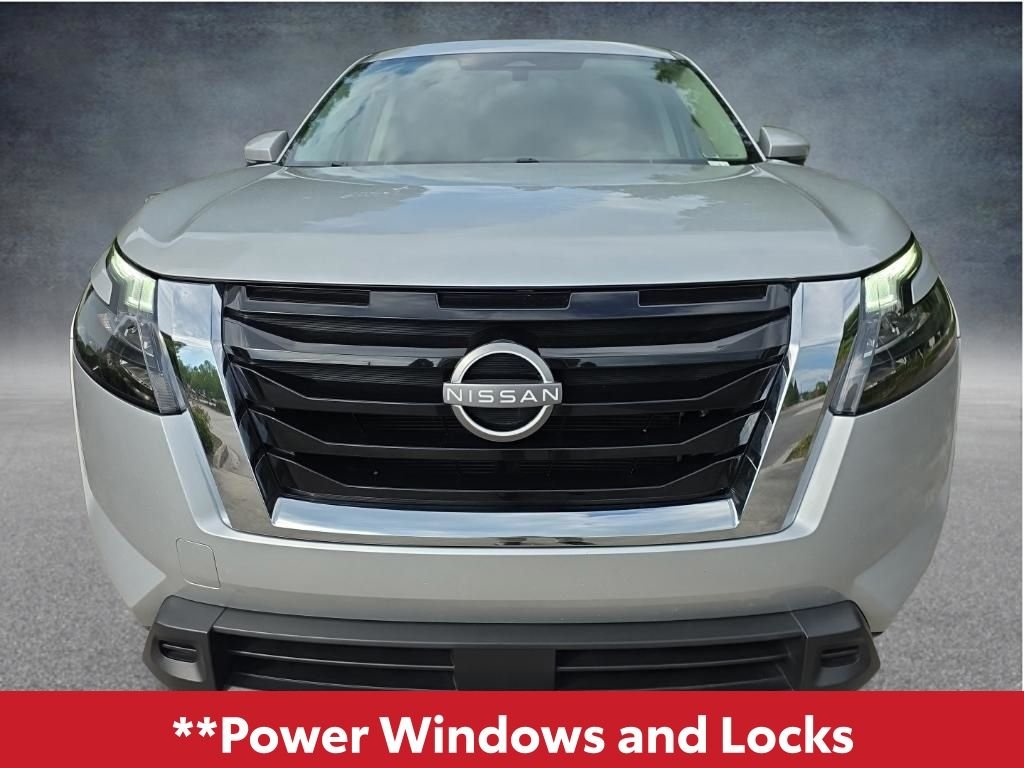 Used 2024 Silver Nissan SV image 5