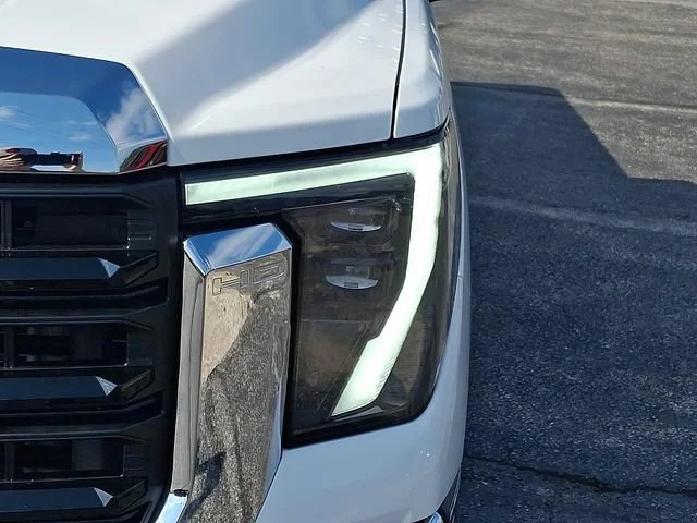 New 2026 Summit White GMC Pro image 6