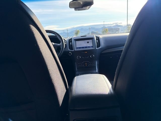 Used 2020 Blue Ford SE image 16