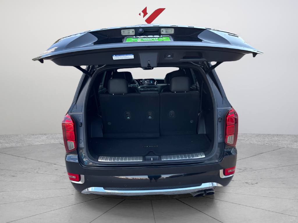 Used 2023 White GMC Denali image 46