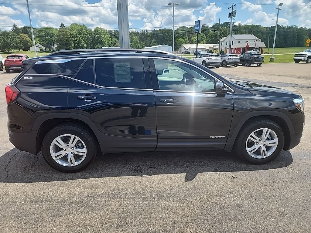 Used 2020 Black GMC SLE image 8