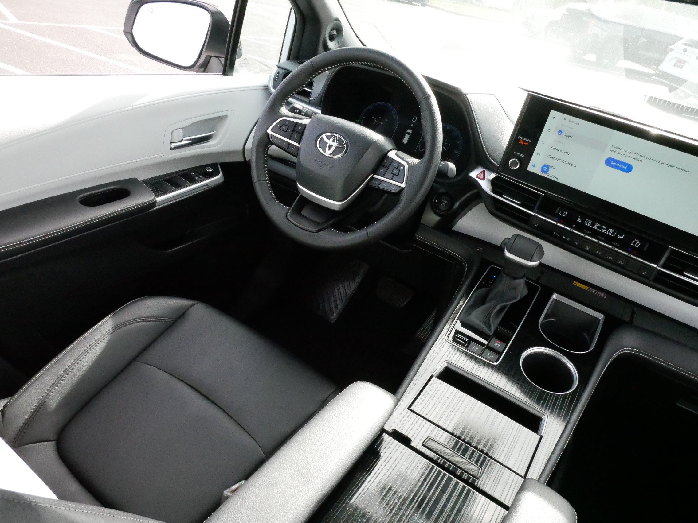 Certified Used 2026 Ice Cap Toyota XSE image 9