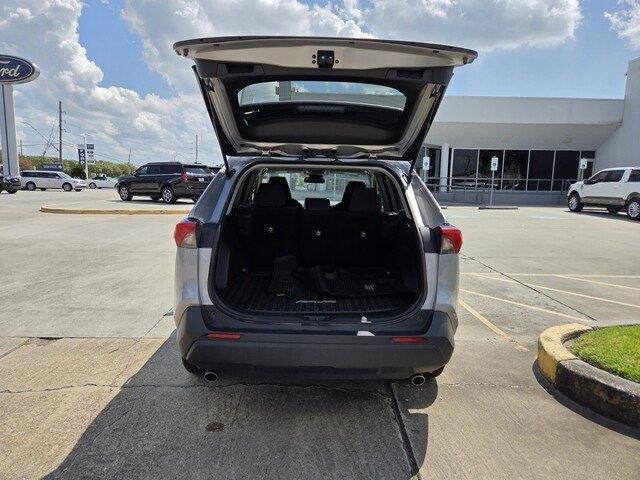 Used 2025 Silver Sky Metallic Toyota LE image 30