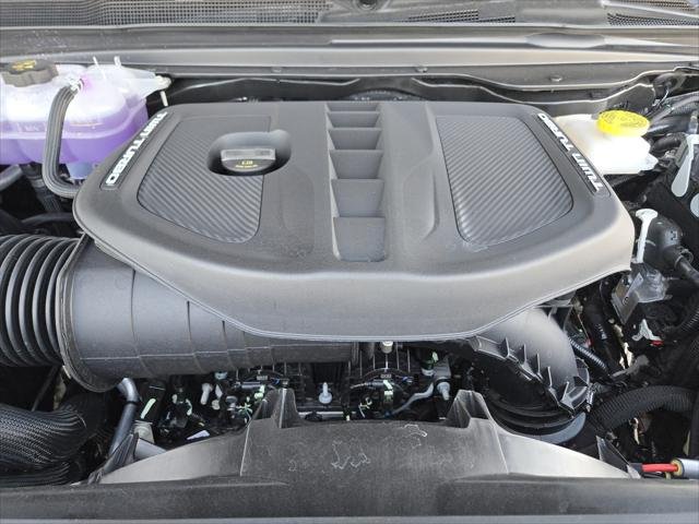 New 2026 Diamond Black Crystal Pearl-Coat Exterior Paint RAM Limited Longhorn image 24