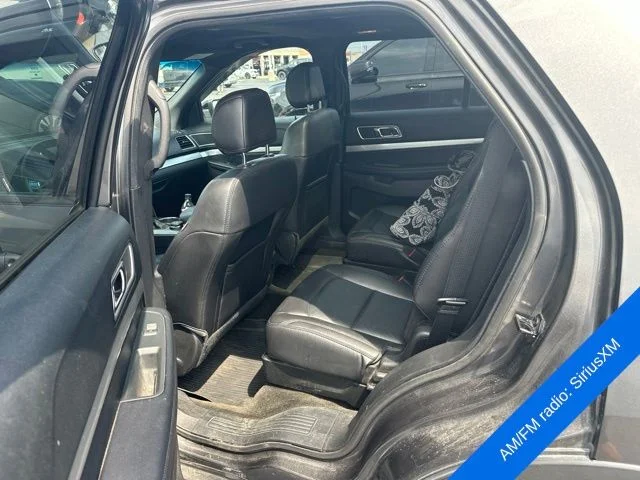 Used 2017 Magnetic Metallic Ford XLT image 10