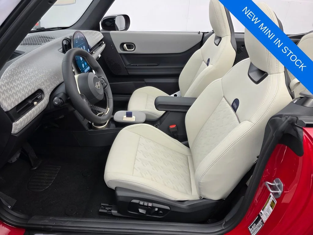 New 2026 Red MINI Signature Plus image 10
