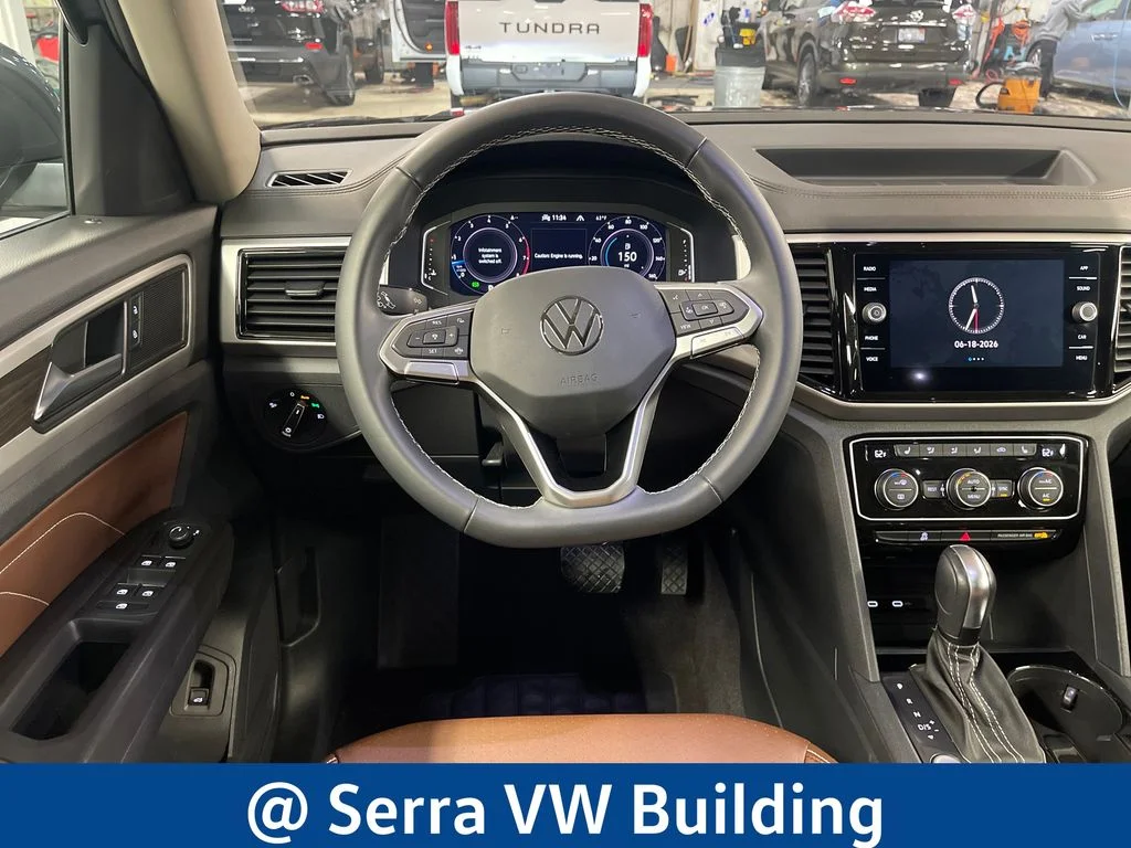 Used 2023 Gray Volkswagen 3.6L V6 SE w/Technology image 19