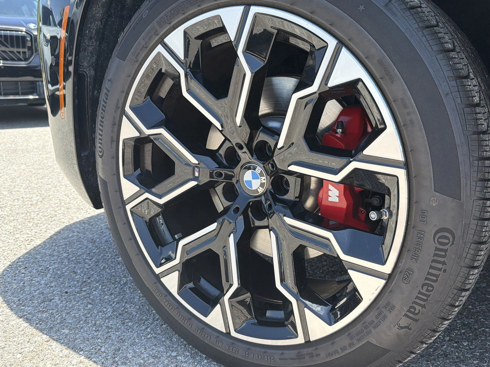 New 2025 Black Sapphire Metallic BMW 30 xDrive image 10
