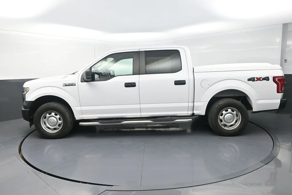 Used 2017 White Ford XL image 6