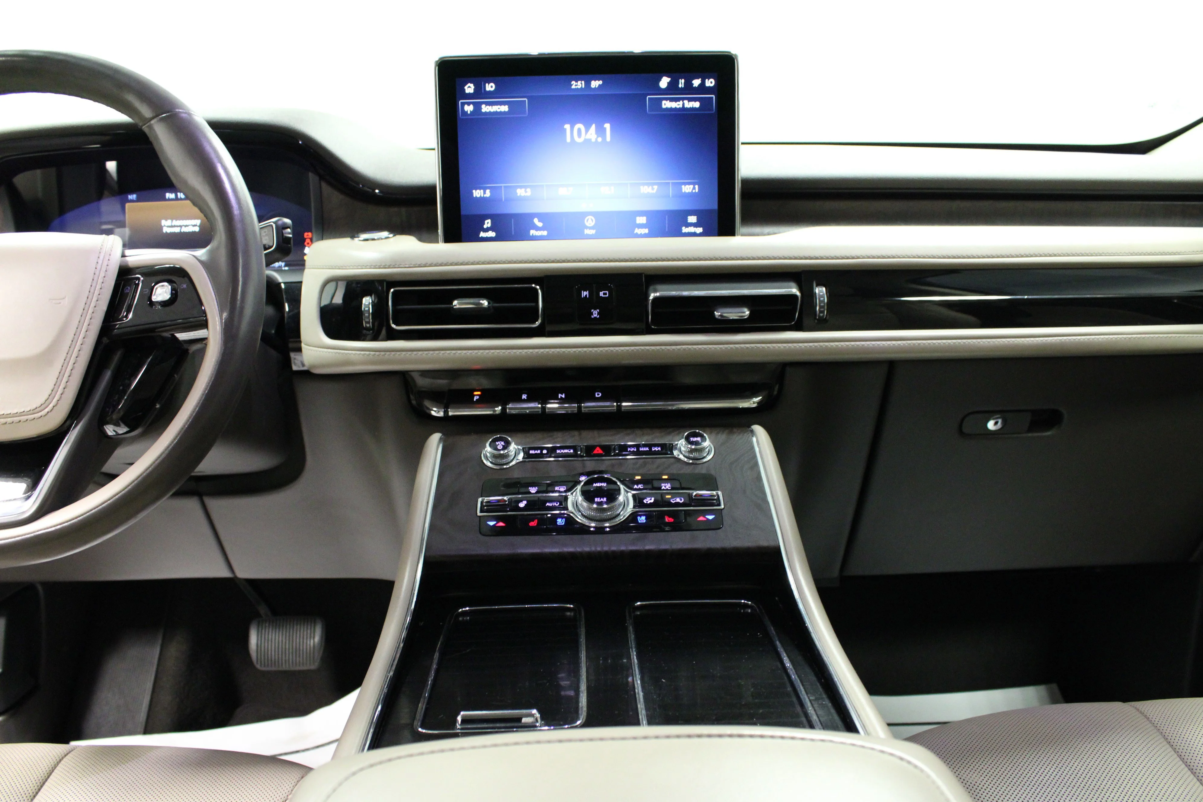 Used 2022 Bronze Smoke Metallic Clearcoat Lincoln Reserve image 19