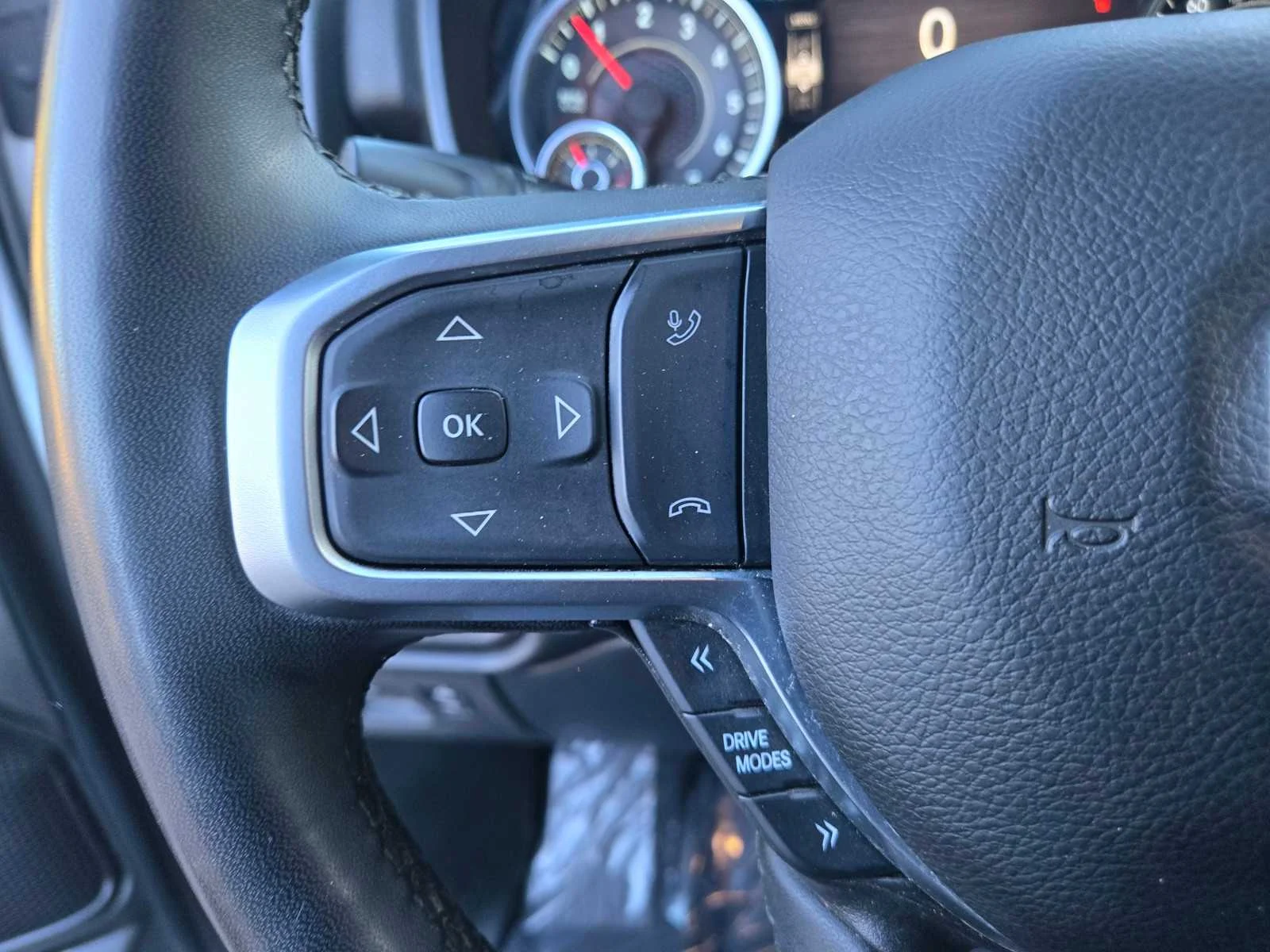 Used 2025  Ram Big Horn image 24