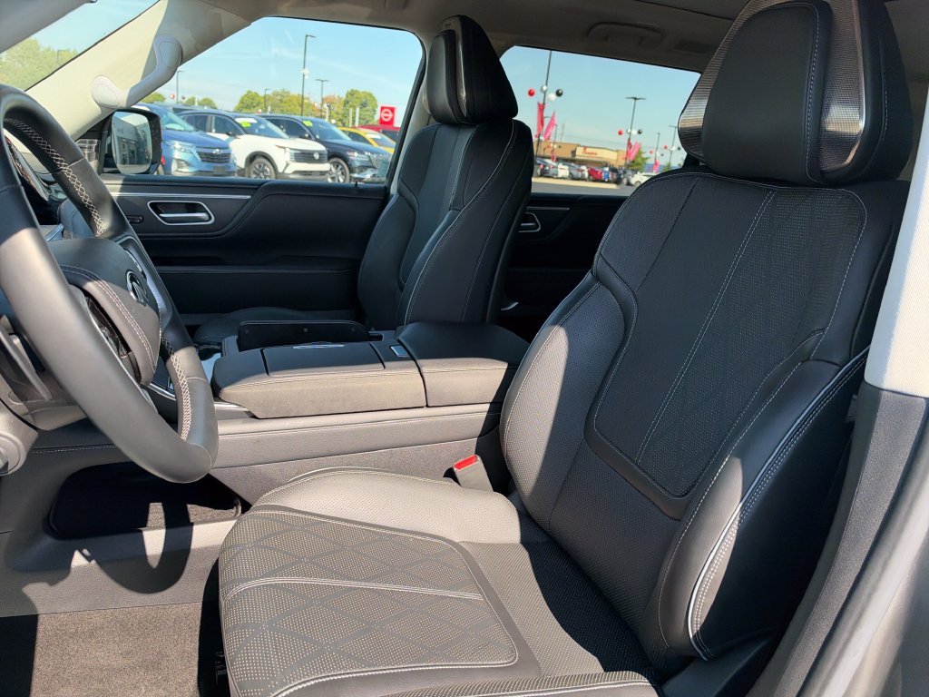 Used 2025 Silver INFINITI SENSORY image 13